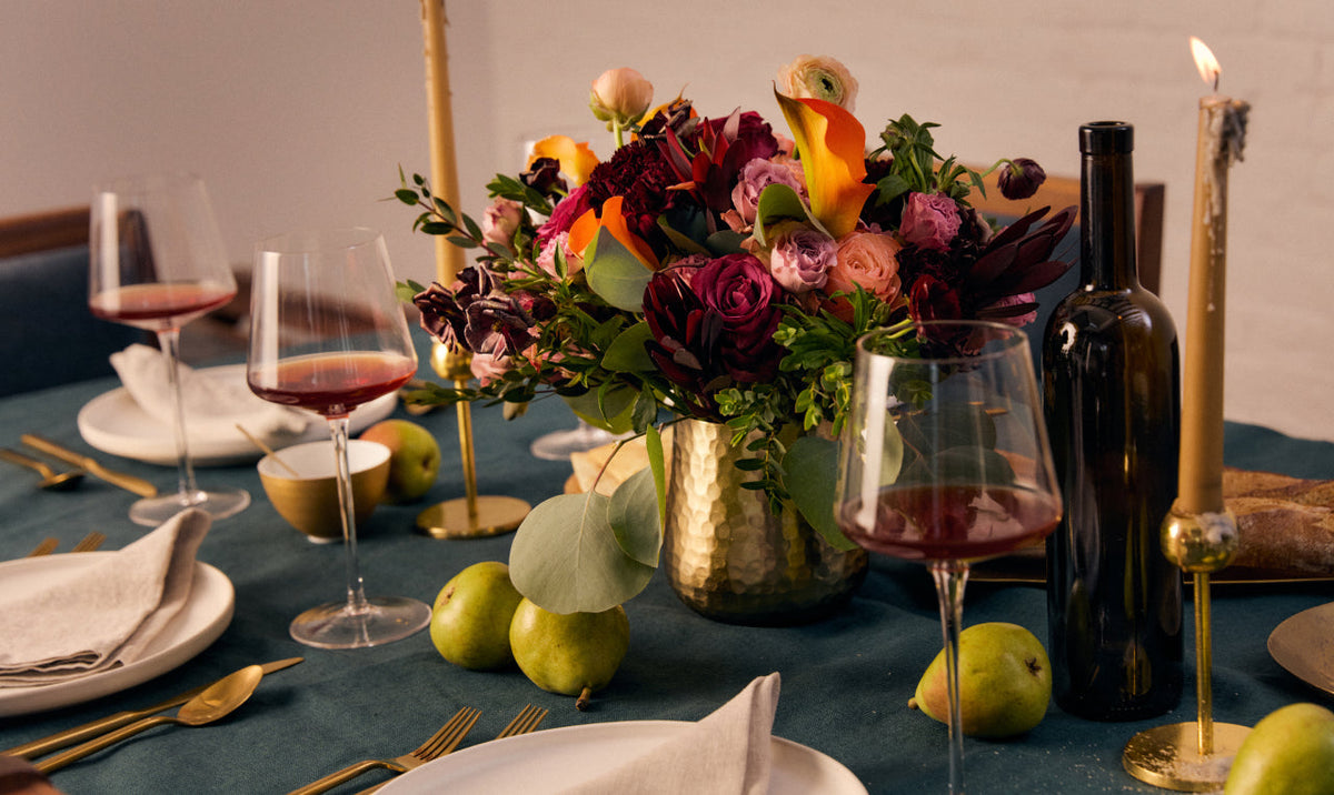 5 Reasons Flowers Beat Wine as a Thanksgiving Host Gift